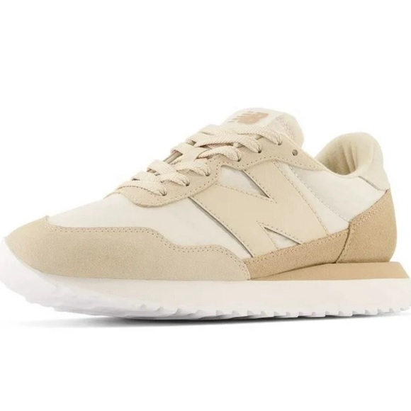 New Balance Shoes - New Balance 237 Women’s Classic Athletic Trainer Shoes US 9.5 Gently Worn